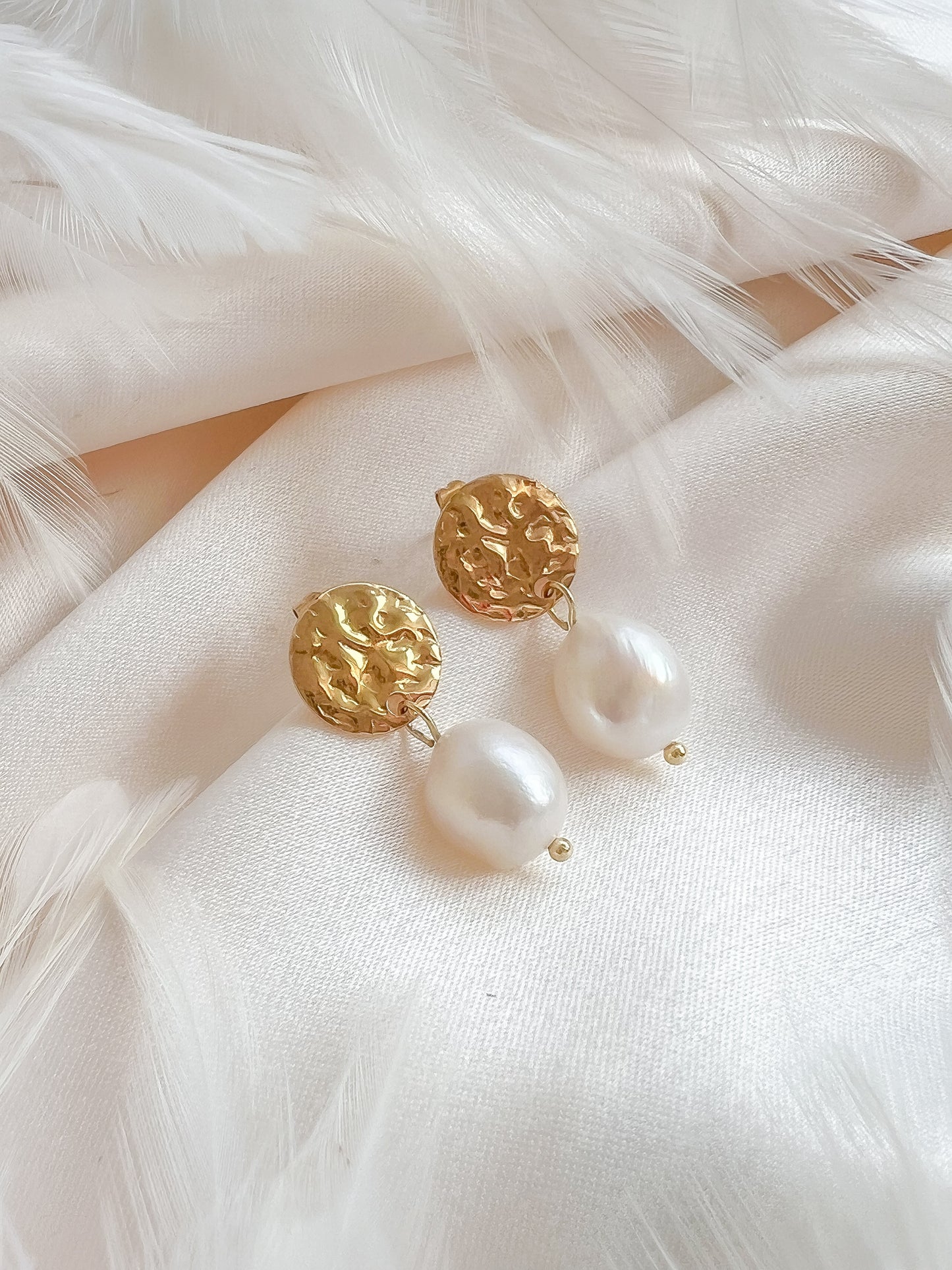 GOLD PEARL EARRINGS
