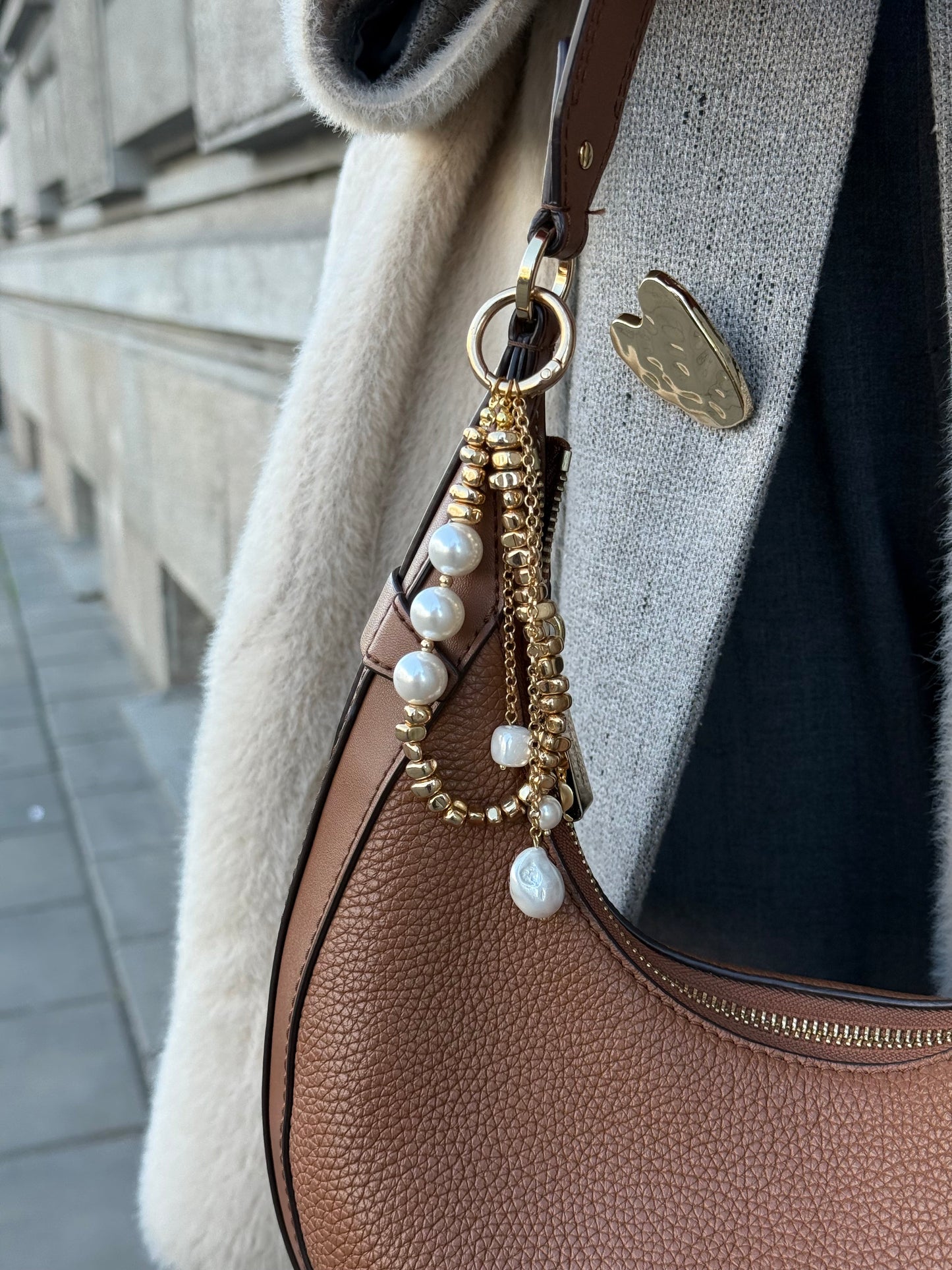 PAKABUKAS - Sija style