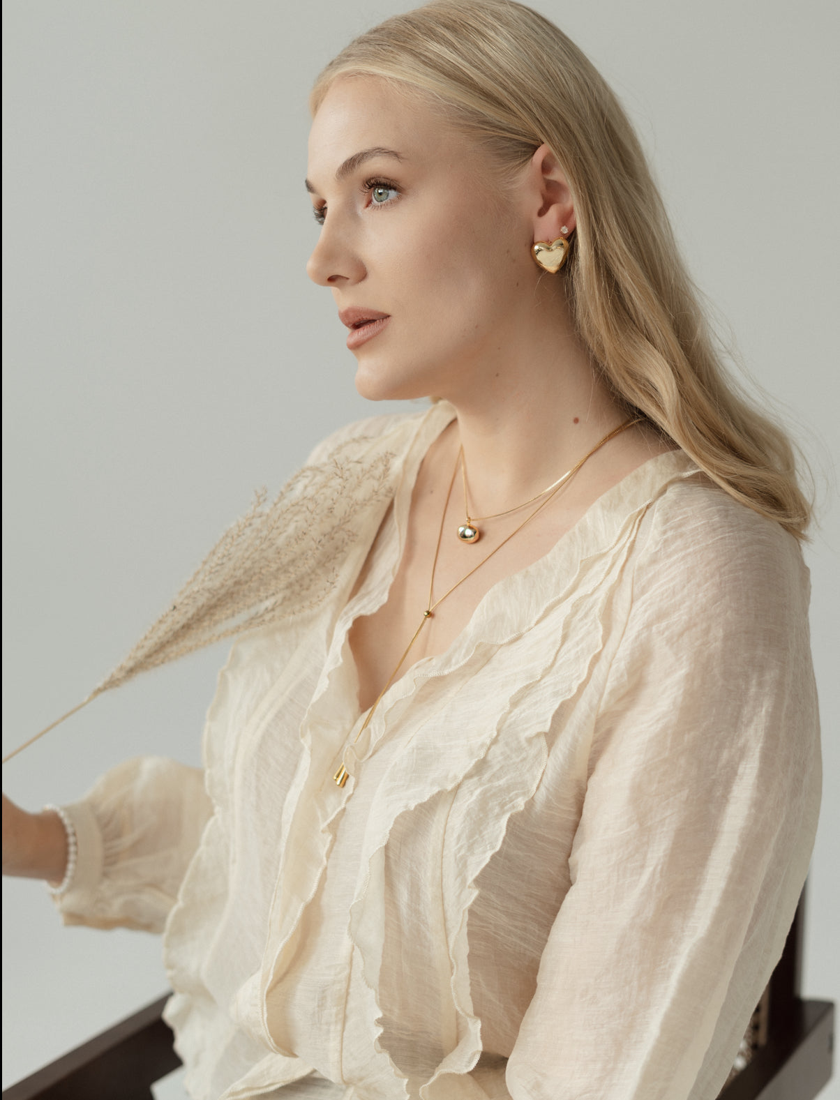 PAAUKSUOTA GRANDINĖLĖ "LILIJA"