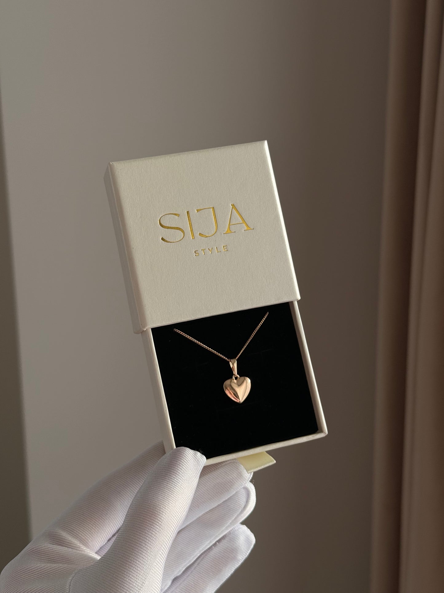 PENDANT WITH CHAIN ​​"HEART"