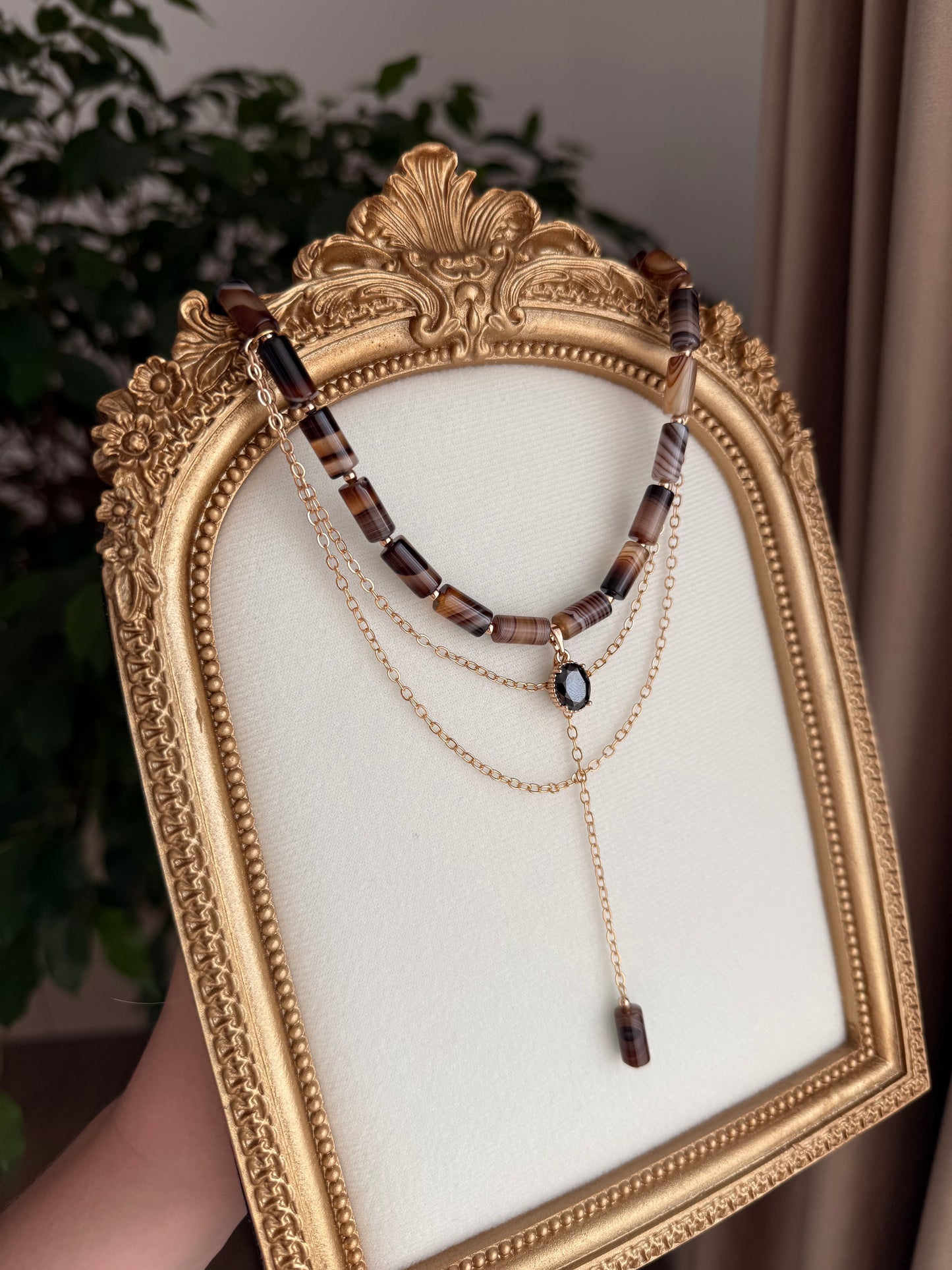 VĖRINYS IŠ AGATO "MISS"