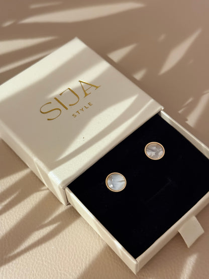 PAAUKSUOTI AUSKARAI "MOTHER OF PEARL"