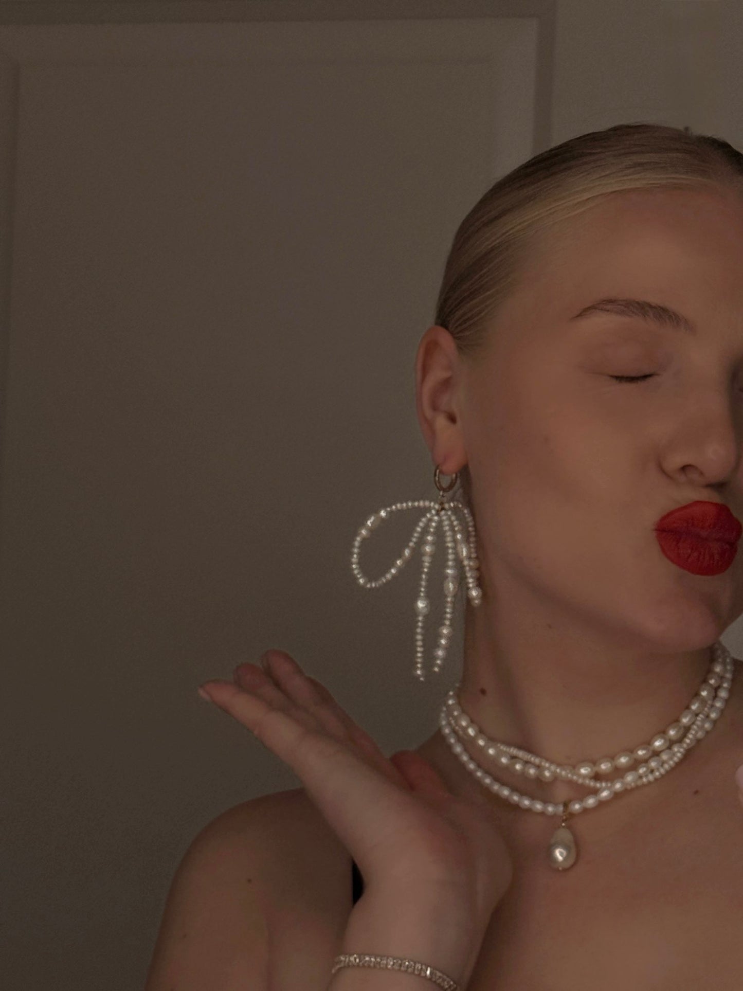 PERLŲ AUSKARAI "BOW"