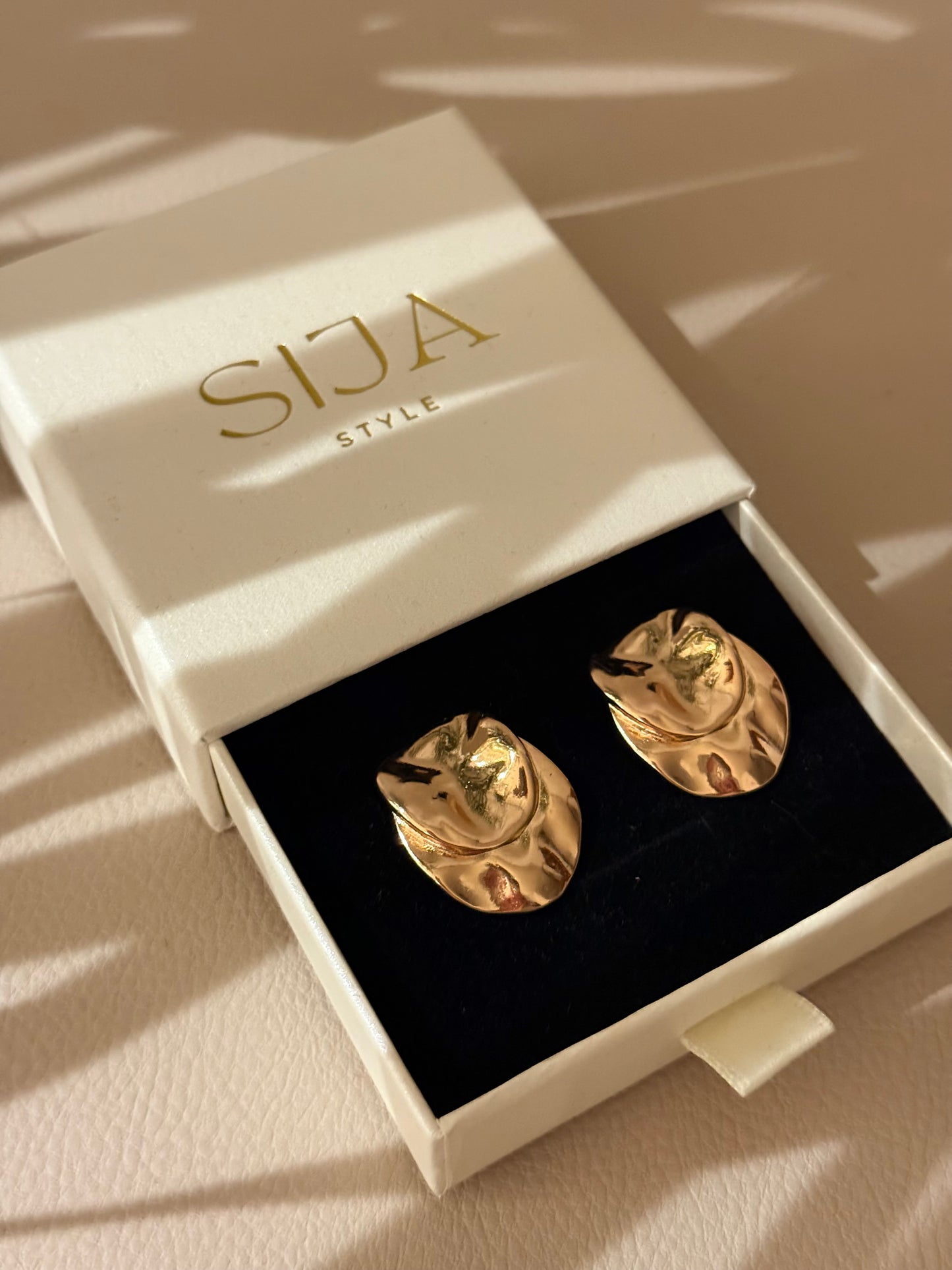 PAAUKSUOTI AUSKARAI "ROMEO"