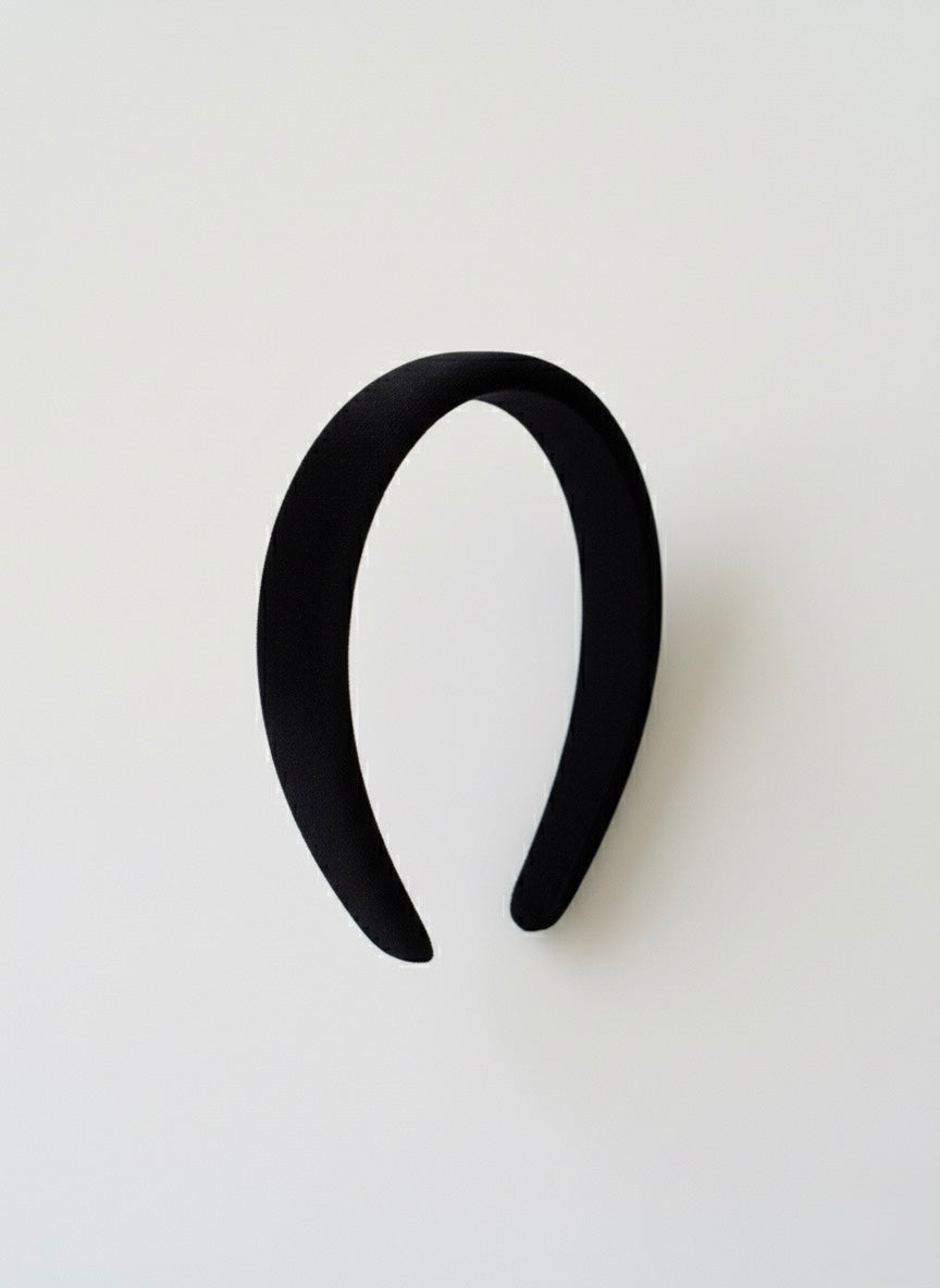 JUODAS PLAUKŲ LANKELIS